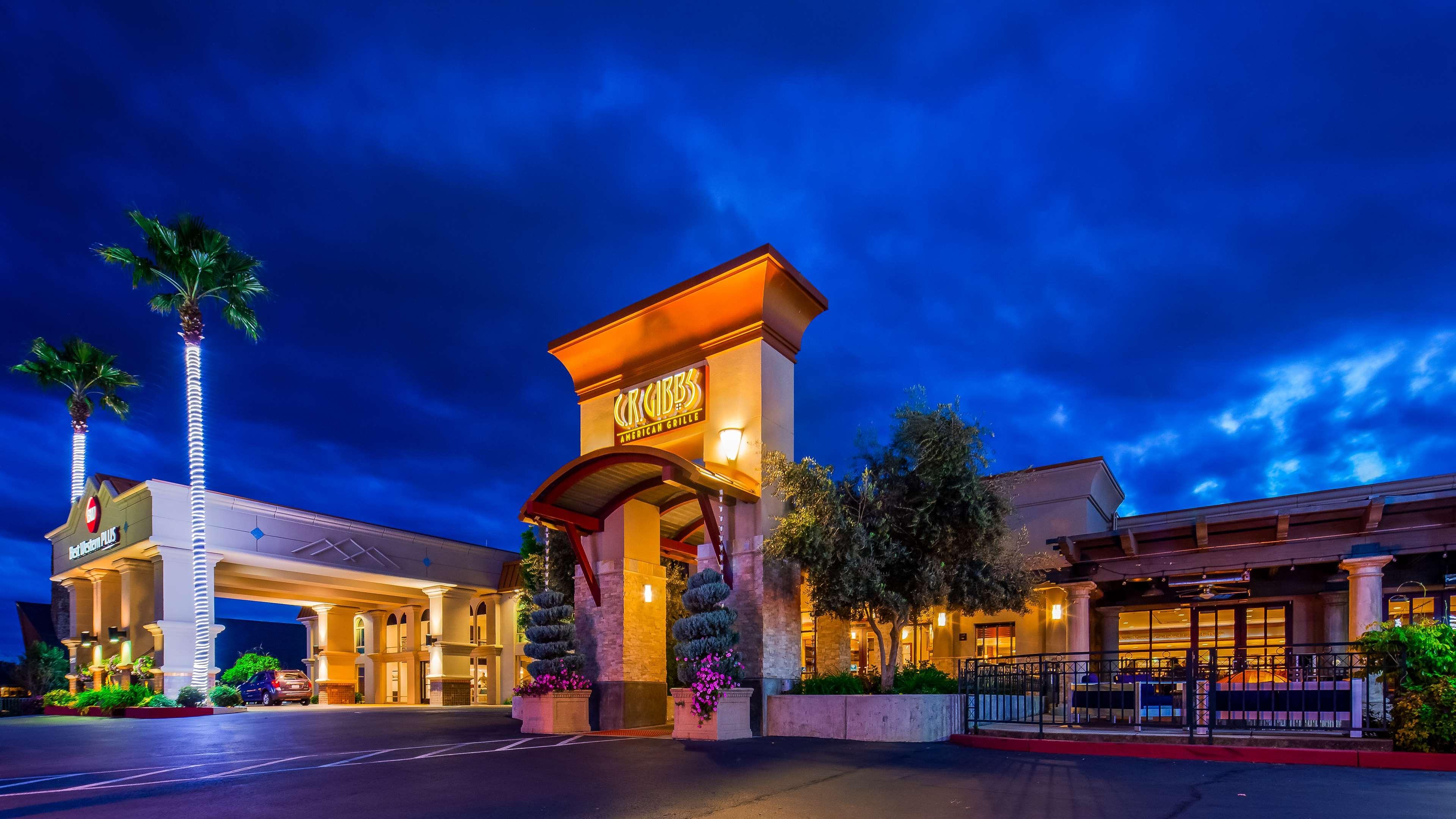 Best Western Plus Hilltop Inn Redding Esterno foto